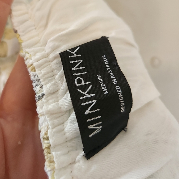 MINKPINK Irwin Floral Mini Dress Out of stock : Brand: MinkPink Size M Like New - Picture 13 of 15